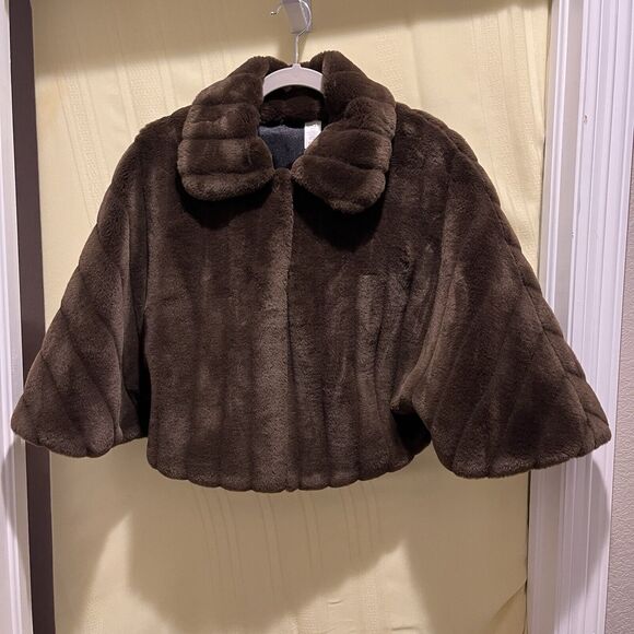 East 5th Jackets & Blazers - EAST 5th Women’s Faux Fur lined Soft Brown Cape Shawl Poncho Shrug Size SM